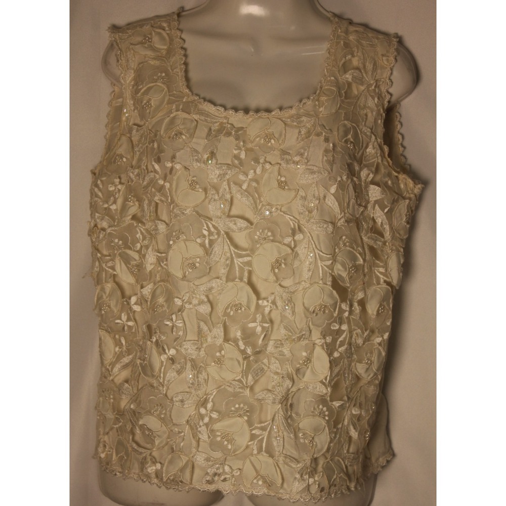 Flora Nikrooz Ivy Beige Floral Embroidered Lace  Shell Top Satin Applique SZ Med